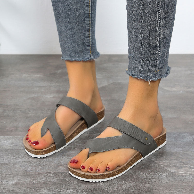 Fashionable Women's Slippers. Raee-Industries.