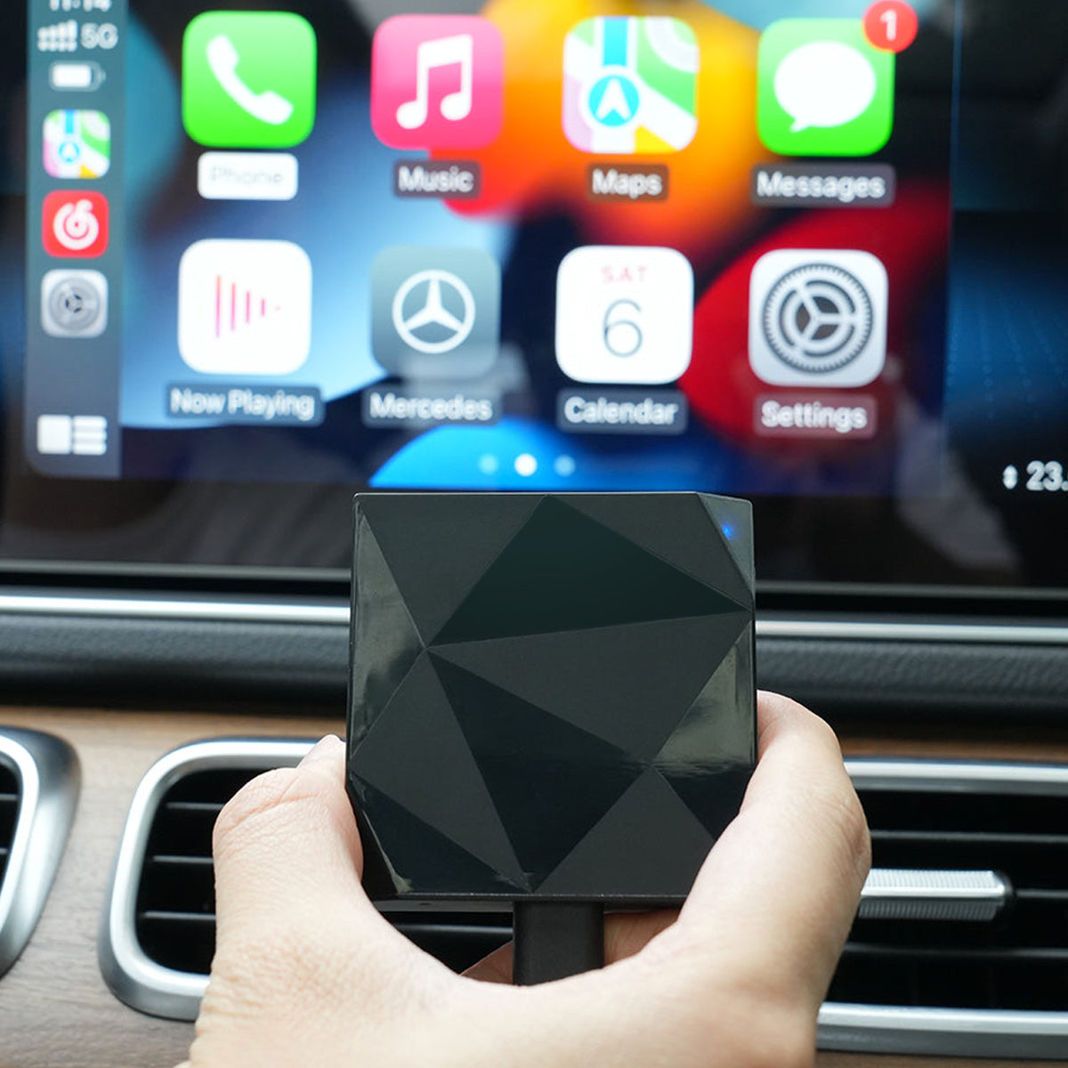 RETURNS: Wireless Apple CarPlay adapter MK4