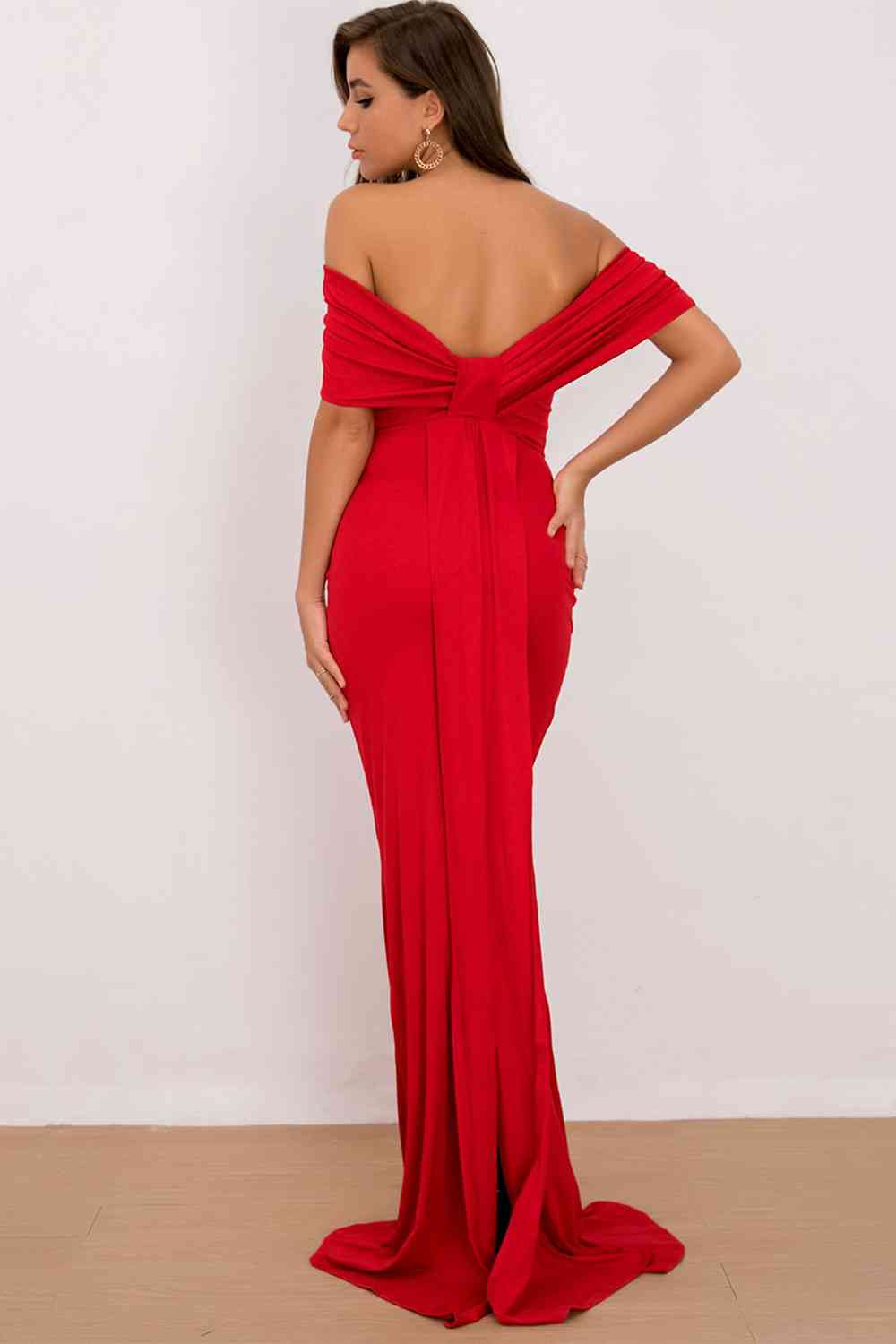 Online store, off-shoulder maxi dress of all sizes...Raee Industries