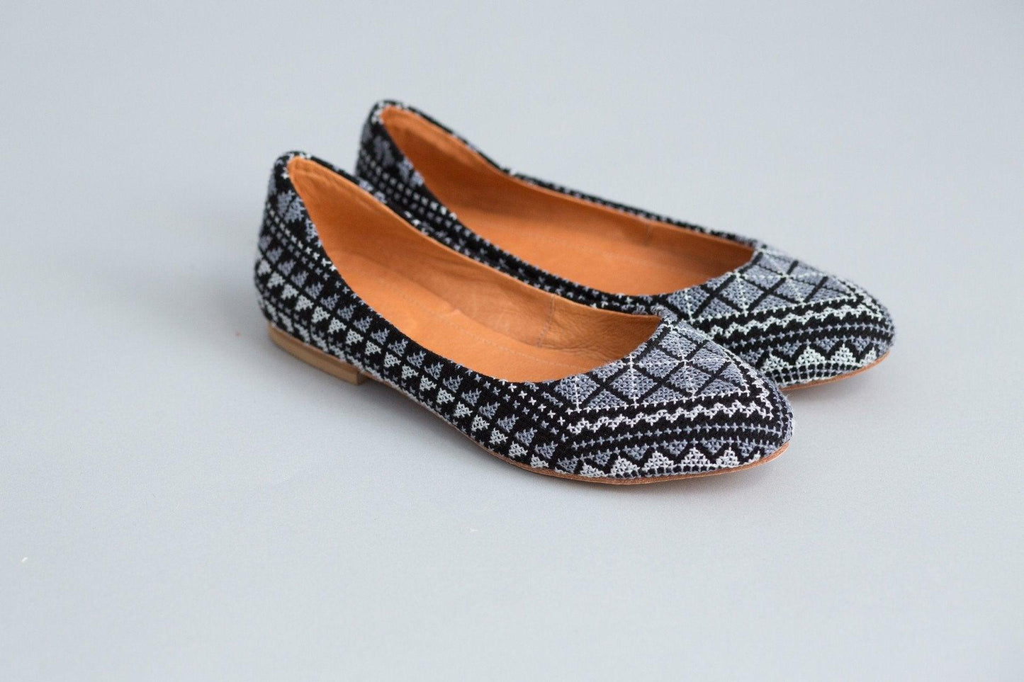 The Tatreez Flat - Gray - Raee-Industries